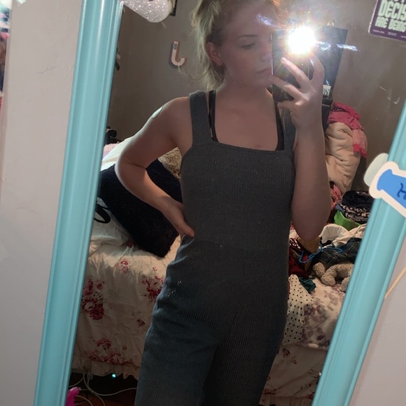 Pantsuit - Picture 3 of 4